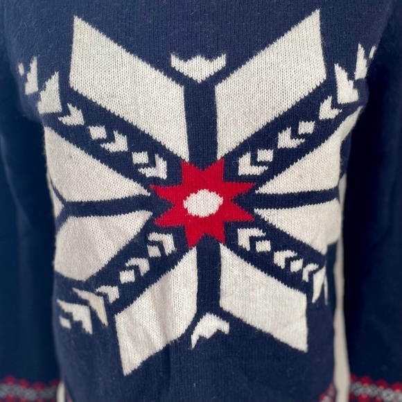 Cambridge Dry Goods Navy Snowflake Sweater L - Picture 4 of 9